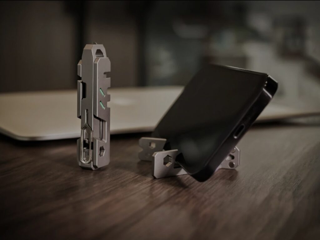 هذا الأداة متعددة الاستخدامات تحتوي على 15 وظيفة أكثر مما ستحتاج إليه