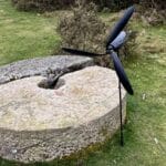 هل يمكن لمولدات طاقة الرياح أن تحل محل الألواح الشمسية في منزلي؟ حكايتي بعد أشهر من التجربة