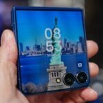 سامسونج جالاكسي Z Flip 7 مقابل موتورولا رازر الترا: المواجهة النهائية لأفضل هاتف قابل للطي