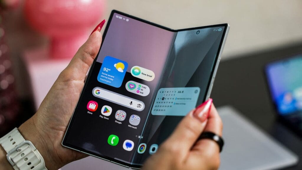 مراجعة أولية لـ”Galaxy Z Fold 7″: تصميم عملي وأنيق وأداء سيجذب المستخدمين