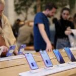 مبيعات آيفون تنمو في الصين لأول مرة منذ عامين