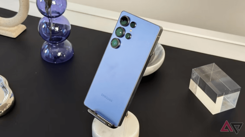 سامسونج جالاكسي S26 ألترا قد يأتي بترقية في الكاميرا