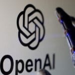 رئيس مجلس إدارة OpenAI يعتقد أننا نعيش فقاعة الذكاء الاصطناعي