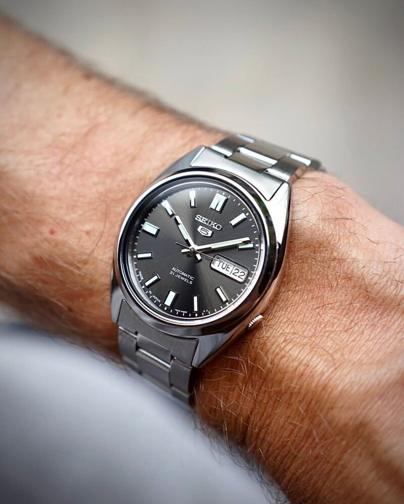 Image for the Tweet beginning: ساعة  كلاسيكية ما تكبر