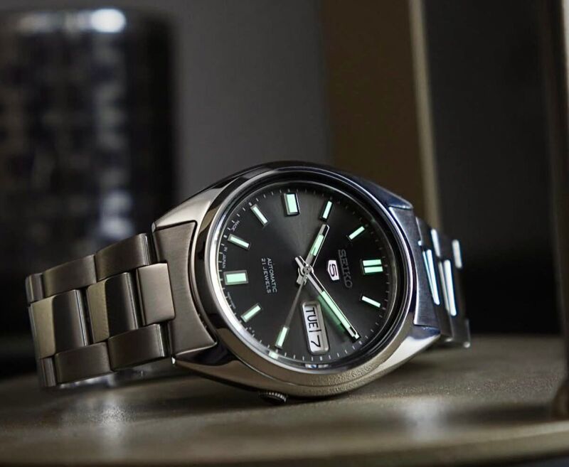 Image for the Tweet beginning: ساعة  كلاسيكية ما تكبر